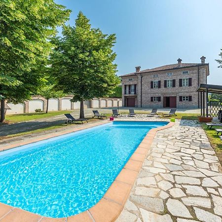 Villa Cornelia , Entire Villa With Private Pool Corneliano d'Alba エクステリア 写真